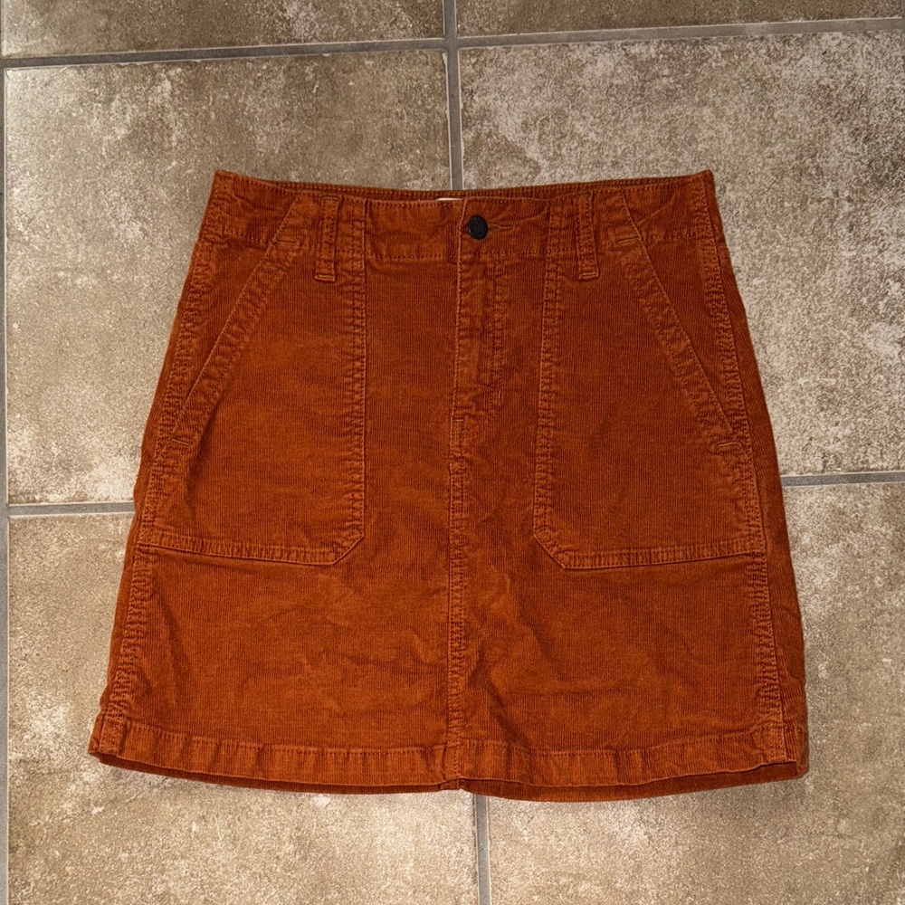 Old Navy Women's Burnt Orange Corduroy Mini Skirt w/ Pockets, Size 2